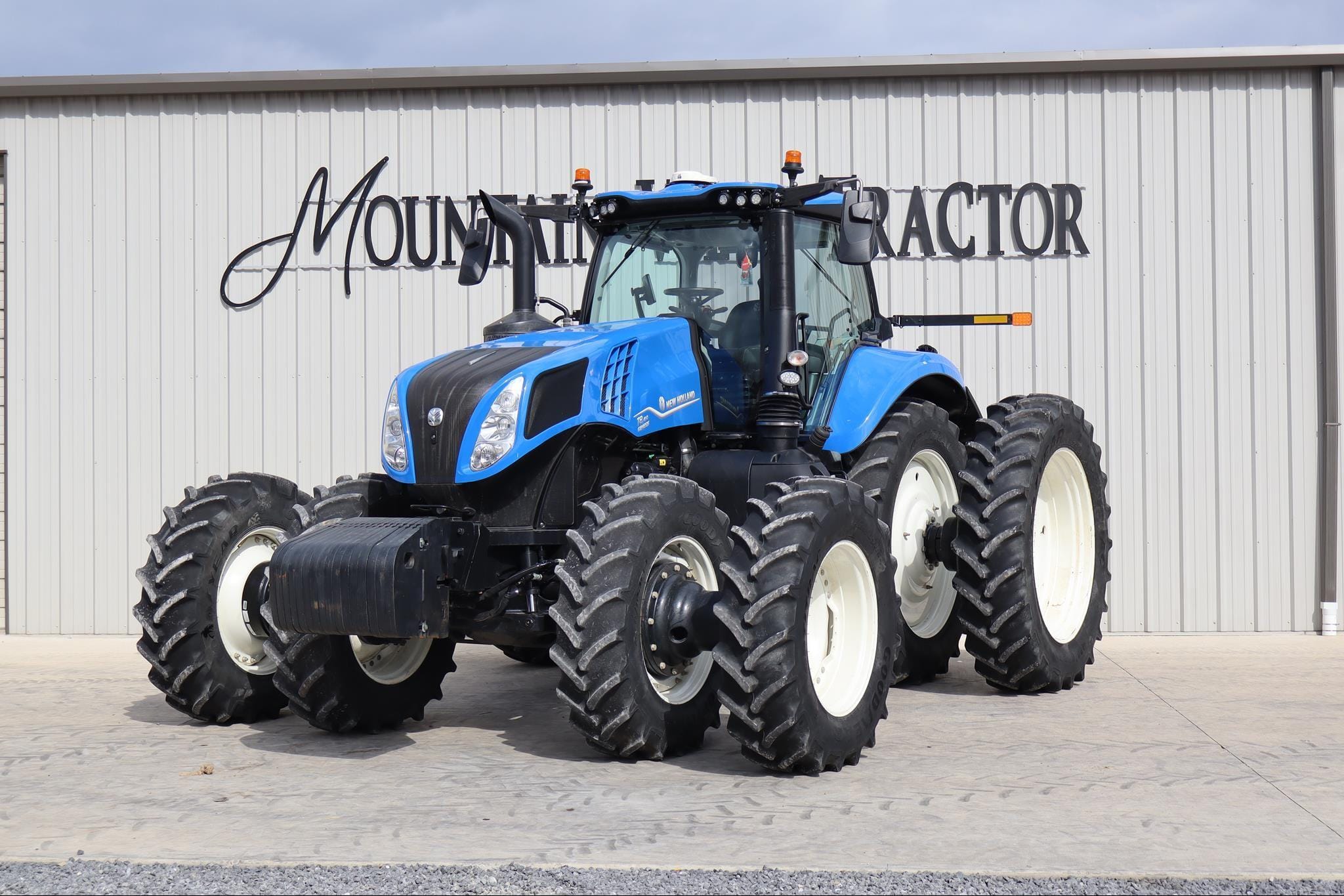 2023 New Holland T8.410 Equipment Image0