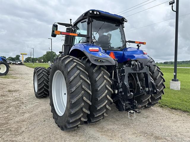 Image of New Holland T8.435 equipment image 1