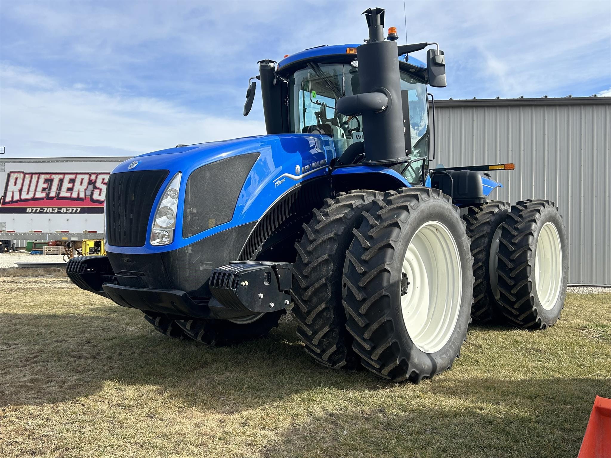 2023 New Holland T9.530 Equipment Image0