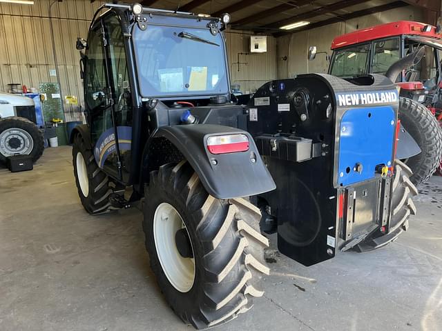 Image of New Holland TH7.42 Elite equipment image 3