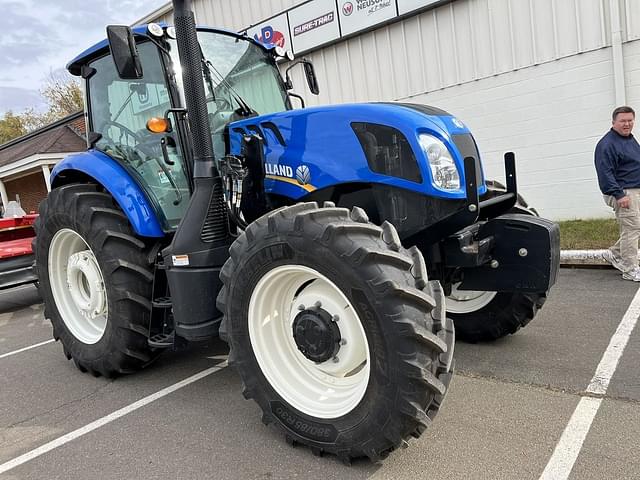 Image of New Holland TS6.110 equipment image 2