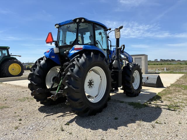 Image of New Holland TS6.130 equipment image 4