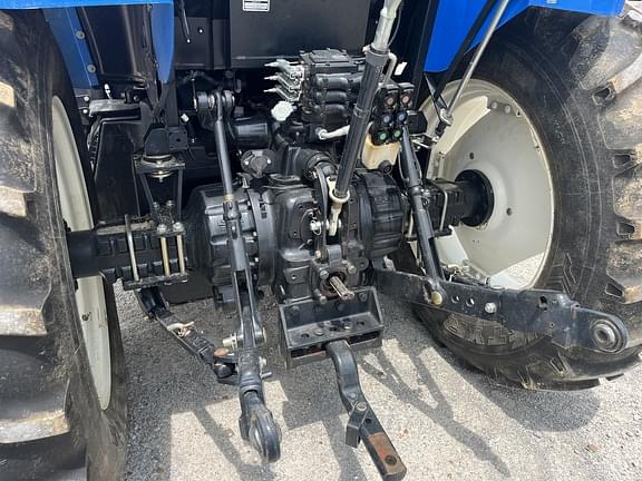 Image of New Holland TS6.140 equipment image 4