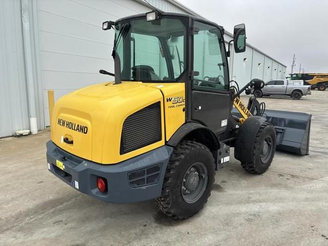Image of New Holland W50C equipment image 4