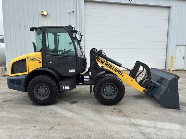 Image of New Holland W50C equipment image 3