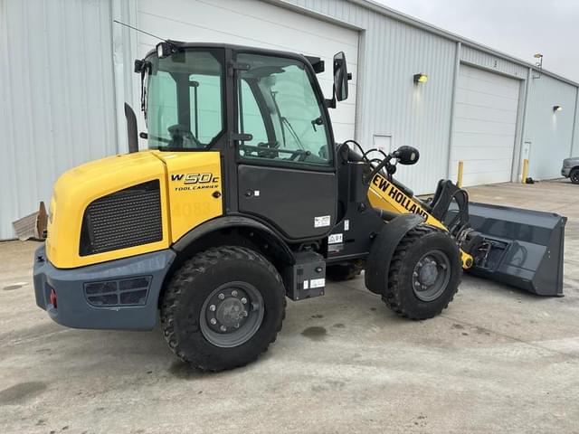 Image of New Holland W50C equipment image 4