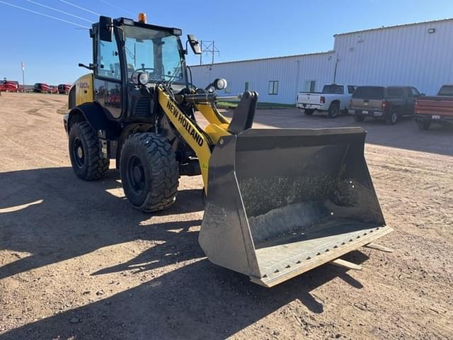Image of New Holland W80C equipment image 2