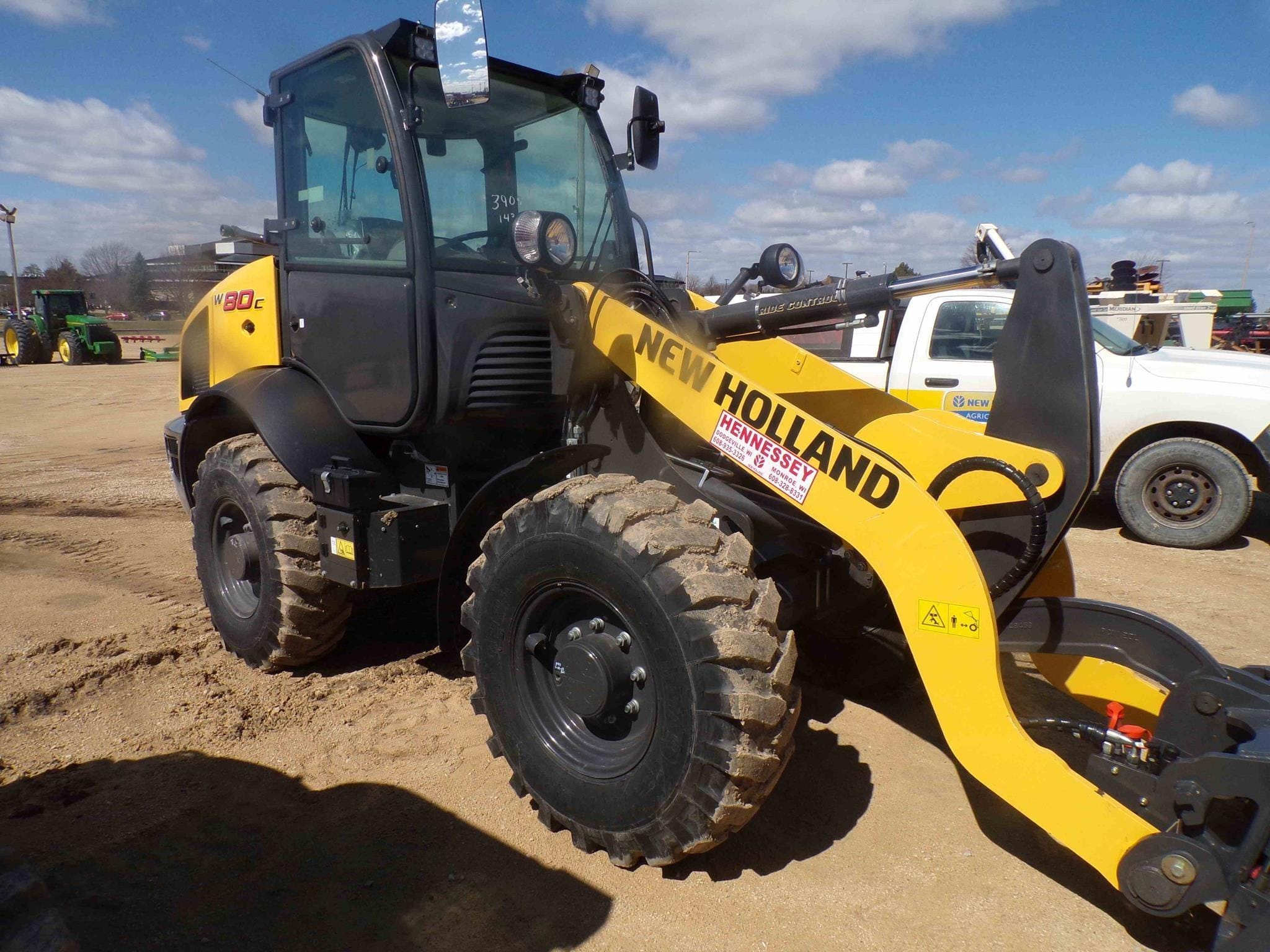 2023 New Holland W80C Equipment Image0