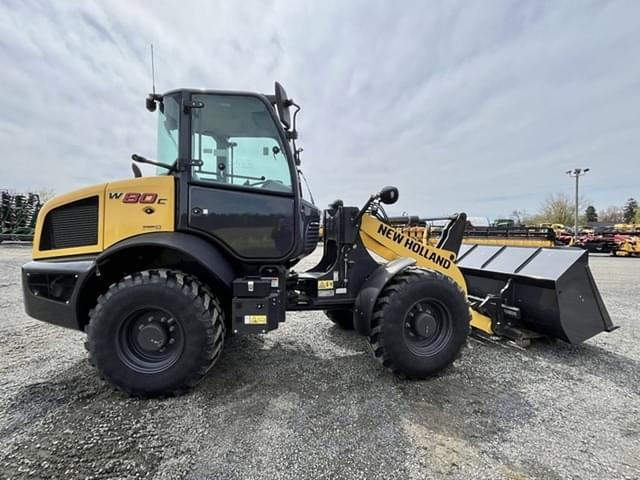 Image of New Holland W80C equipment image 3