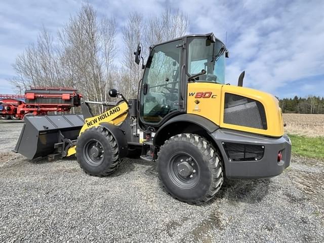 Image of New Holland W80C equipment image 4