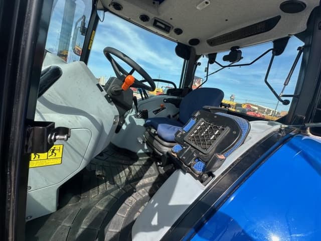 Image of New Holland Workmaster 55 equipment image 2