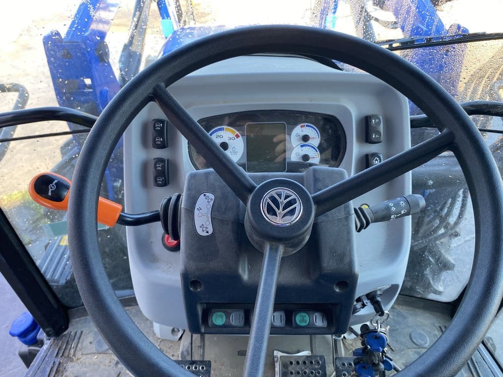 Image of New Holland Workmaster 105 Primary image