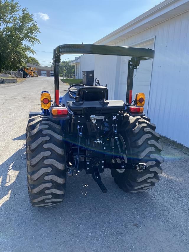 Image of New Holland Workmaster 25 equipment image 4