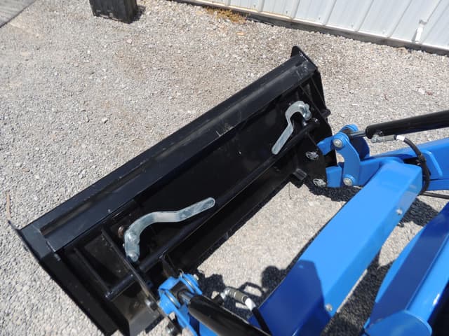 Image of New Holland Workmaster 25S equipment image 4