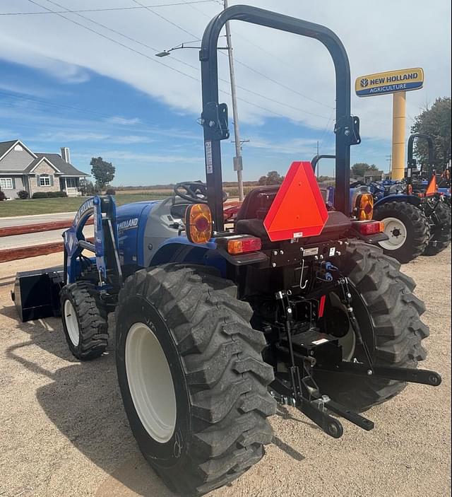 Image of New Holland Workmaster 35 equipment image 2