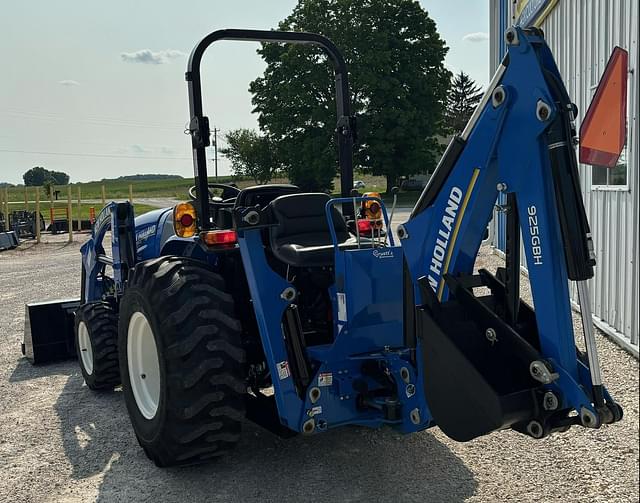 Image of New Holland Workmaster 35 equipment image 2