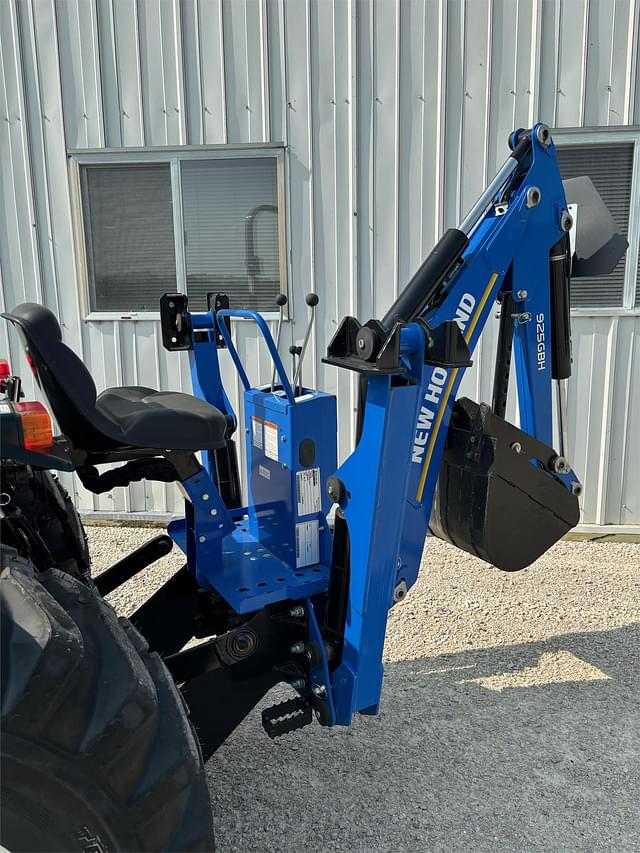 Image of New Holland Workmaster 35 equipment image 3