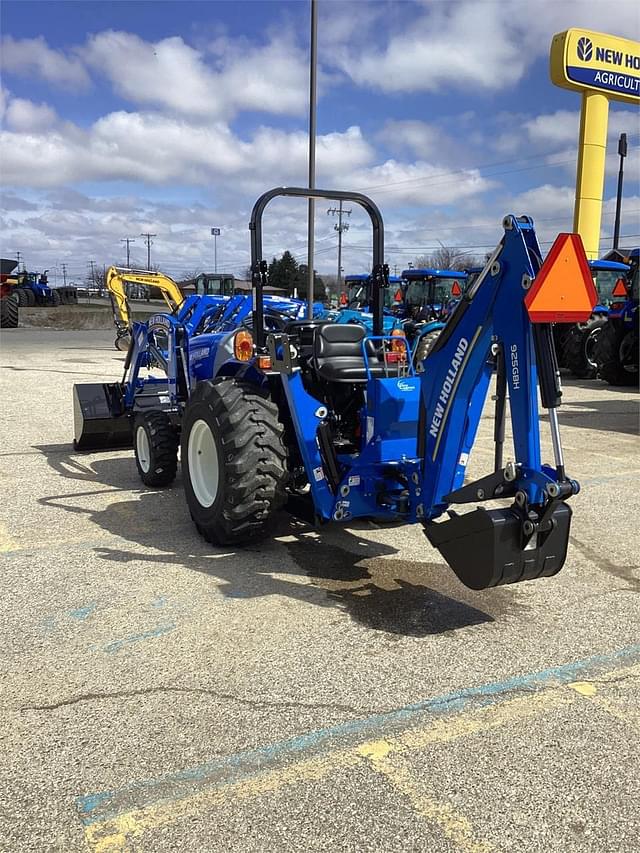 Image of New Holland Workmaster 35 equipment image 3