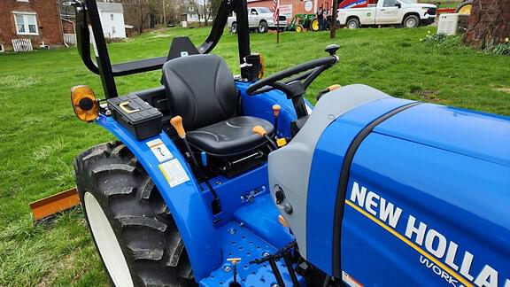 Image of New Holland Workmaster 35 equipment image 4
