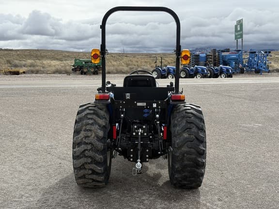 Image of New Holland Workmaster 35 equipment image 3