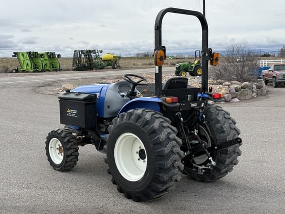 Image of New Holland Workmaster 35 equipment image 2