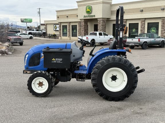 Image of New Holland Workmaster 35 equipment image 1