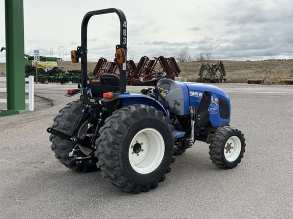 Image of New Holland Workmaster 35 equipment image 4