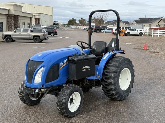 2023 New Holland Workmaster 35 Equipment Image0
