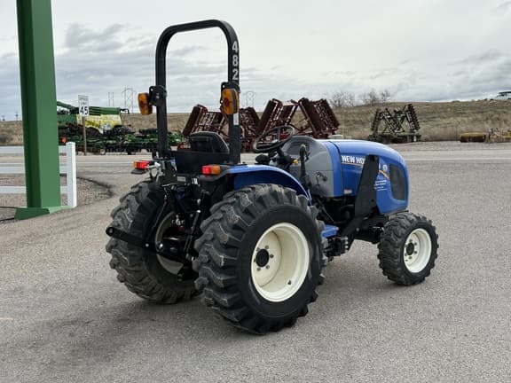 Image of New Holland Workmaster 35 equipment image 4