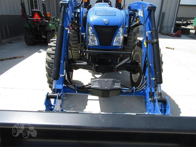 Image of New Holland Workmaster 50 equipment image 2