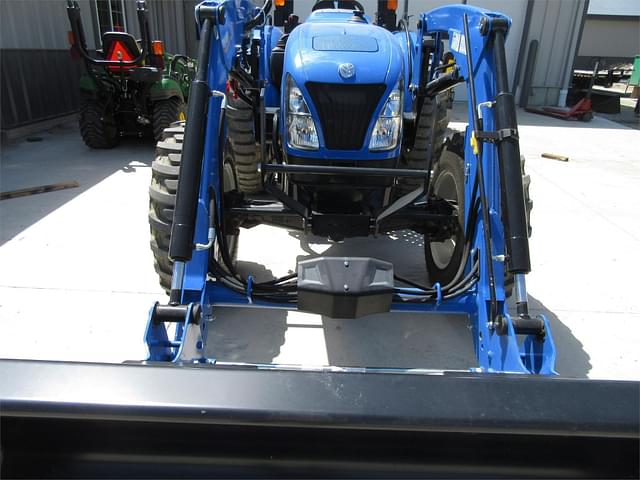 Image of New Holland Workmaster 50 equipment image 2