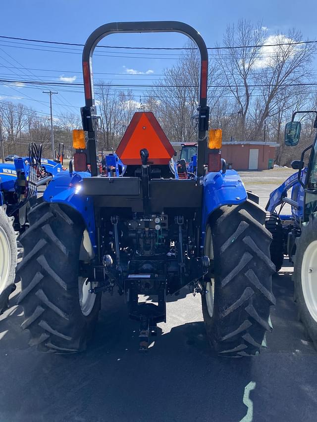 Image of New Holland Workmaster 70 equipment image 4