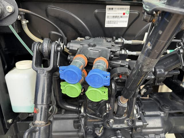 Image of New Holland Workmaster 75 equipment image 4