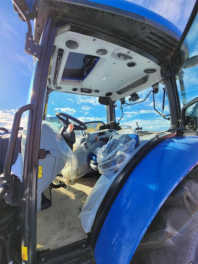 Image of New Holland Workmaster 75 equipment image 4