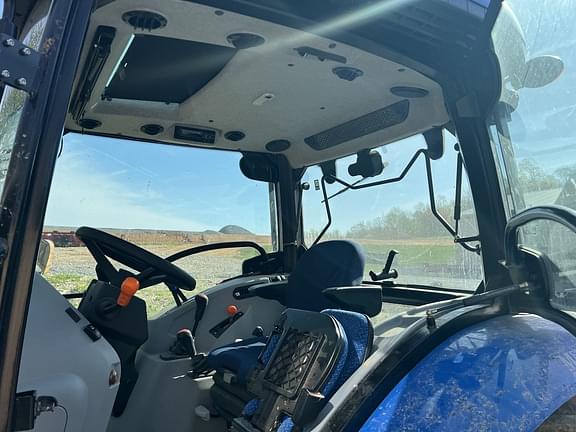 Image of New Holland Workmaster 75 equipment image 3