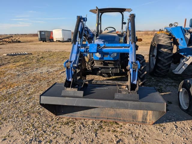 Image of New Holland Workmaster 75 equipment image 2