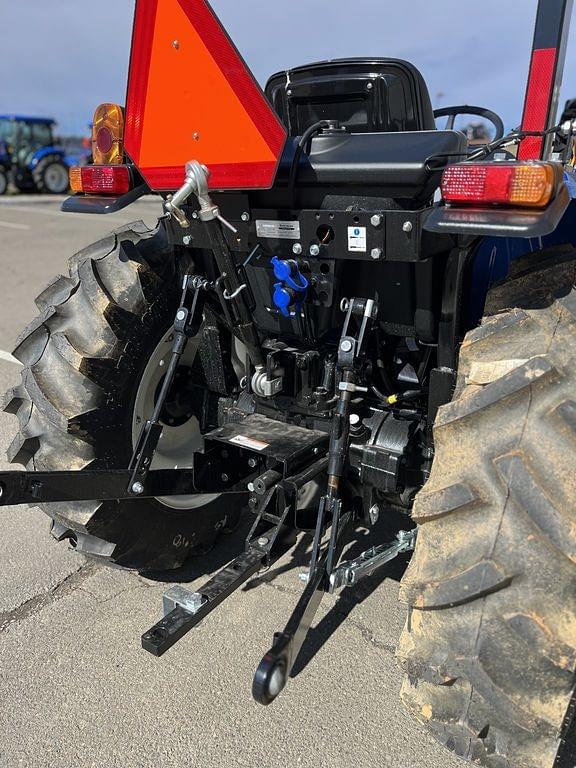 Image of New Holland Workmaster 25 equipment image 3