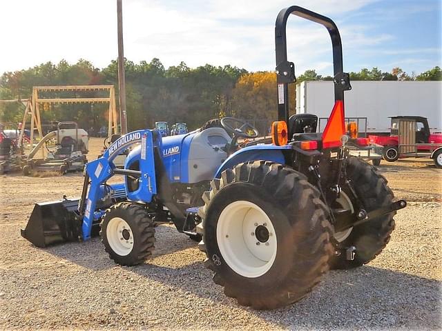 Image of New Holland Workmaster 35 equipment image 4