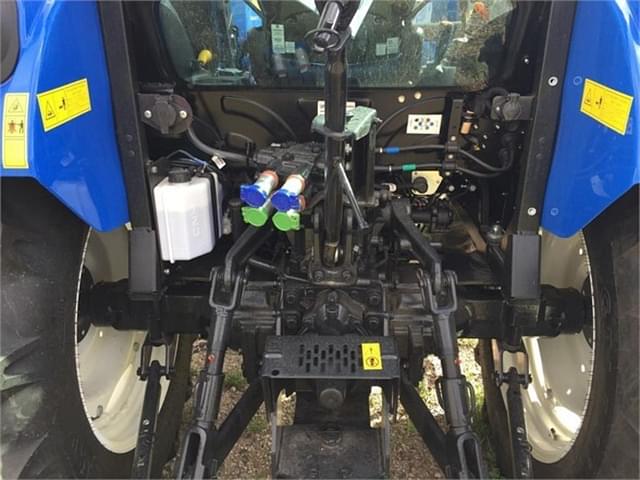 Image of New Holland Workmaster 70 equipment image 2