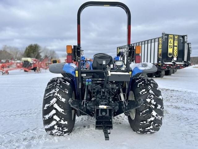 Image of New Holland Workmaster 105 equipment image 4