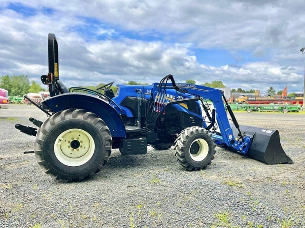 Image of New Holland Workmaster 105 Image 0