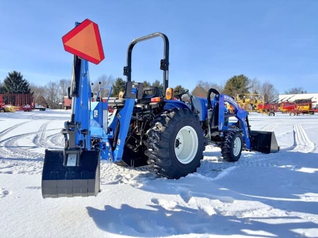 Image of New Holland Workmaster 35 equipment image 3