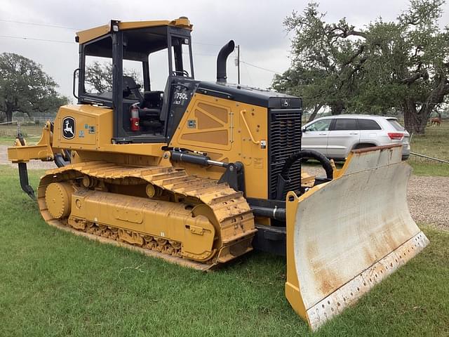 Image of John Deere 750L equipment image 1