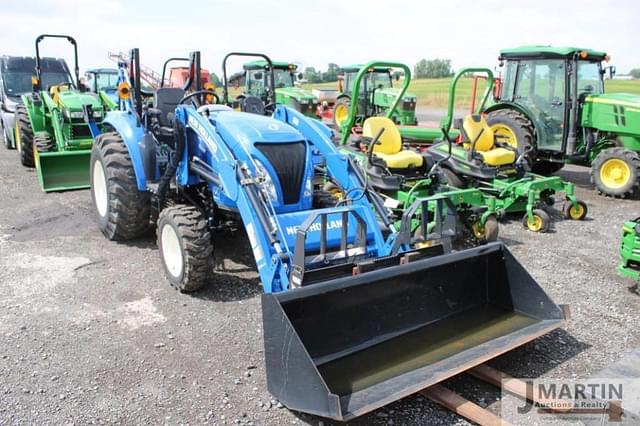 Image of New Holland Boomer 35 equipment image 1