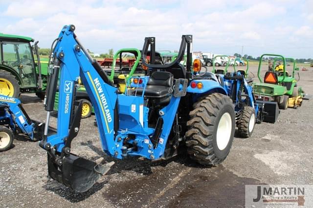 Image of New Holland Boomer 35 equipment image 2
