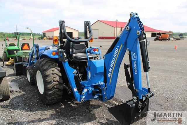 Image of New Holland Boomer 35 equipment image 3