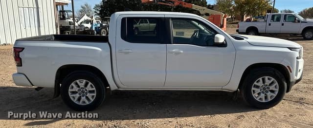 Image of Nissan Frontier equipment image 3