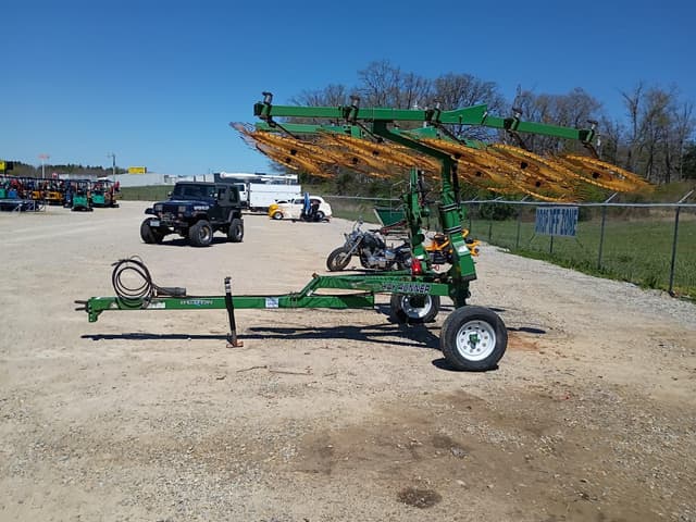 Image of Ogden Hybrid Hay Runner equipment image 1