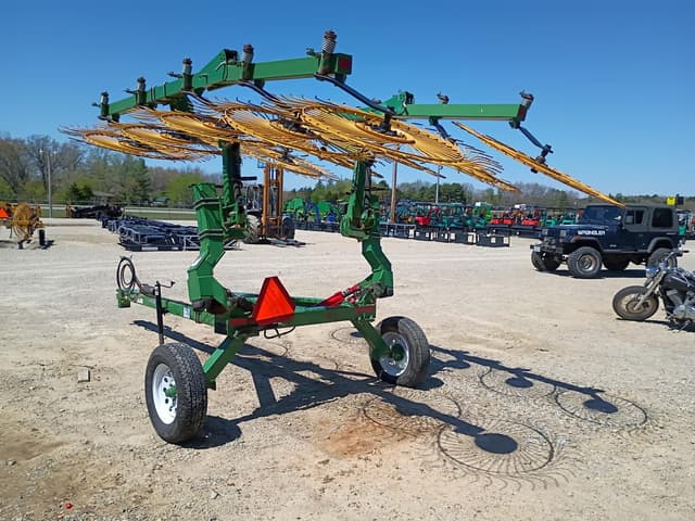 Image of Ogden Hybrid Hay Runner equipment image 2