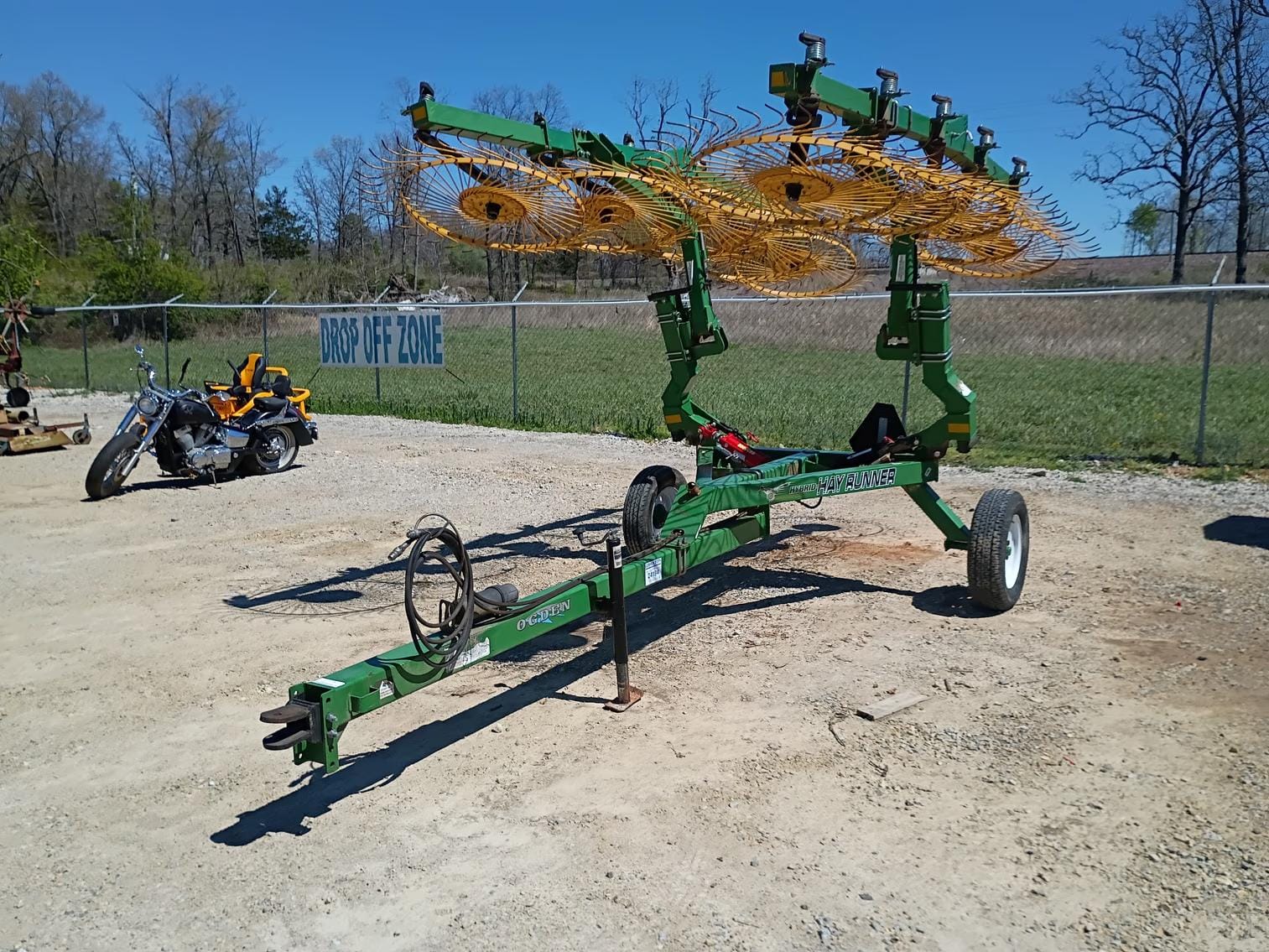 2023 Ogden Hybrid Hay Runner Equipment Image0